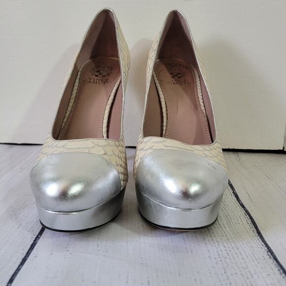 Vince Camuto Size 9.5 Platform Pumps White Silver Snake Print 5" Heel Animal - Picture 4 of 13
